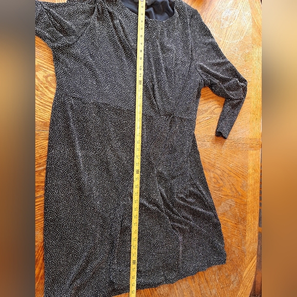 Dress - Picture 4 of 6